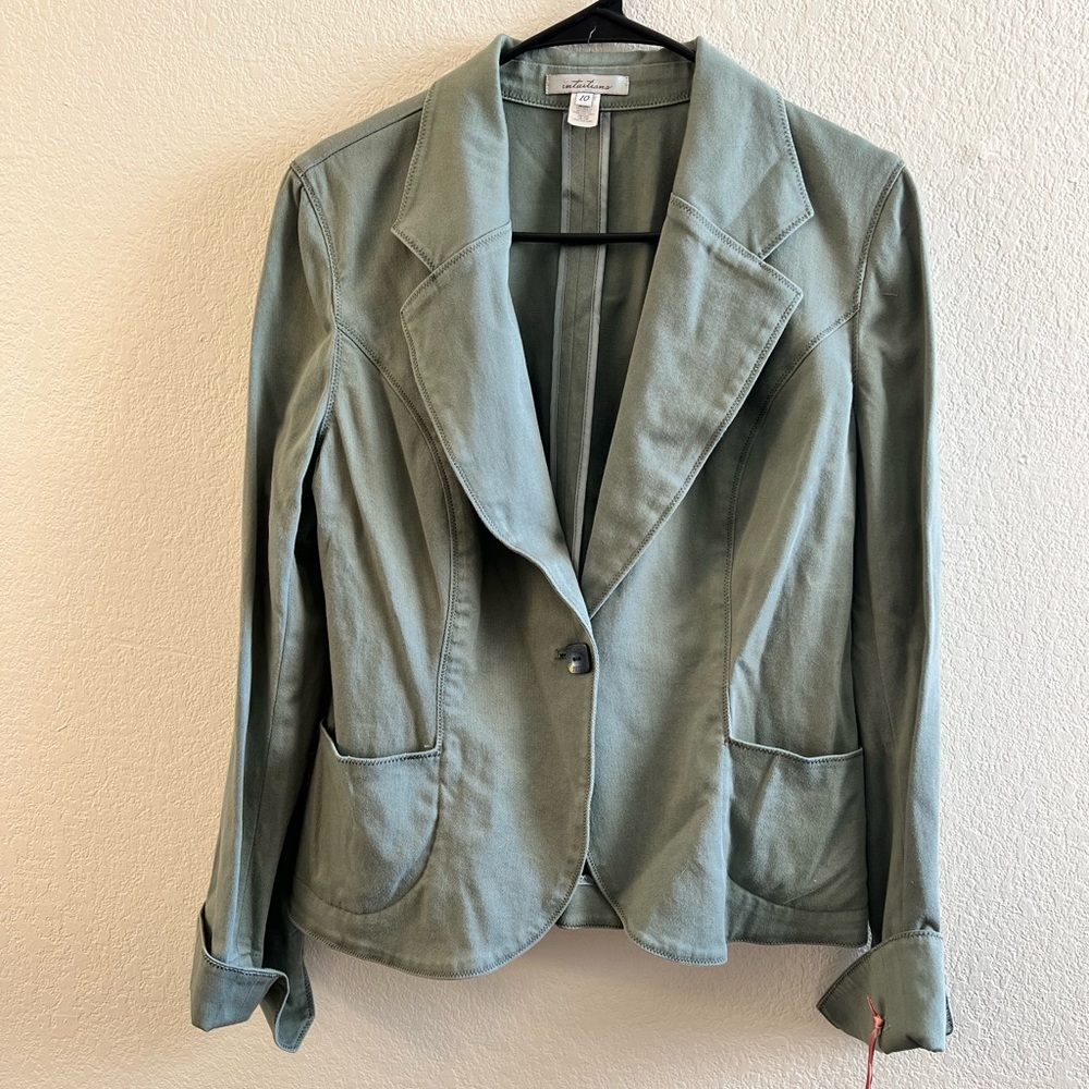 Intuitions  New With Tag Womens 2 Piece Set Suit,Jacket size 10,Pants size 12